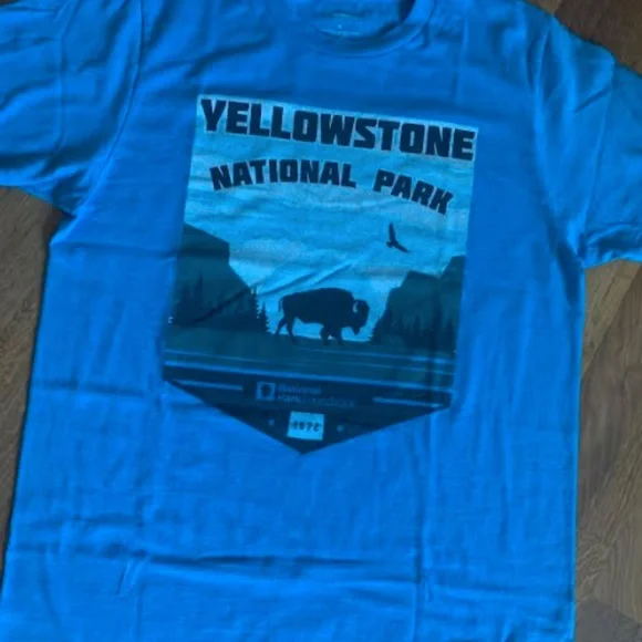 Yellowstone National Park Tee - Picture 10 of 11